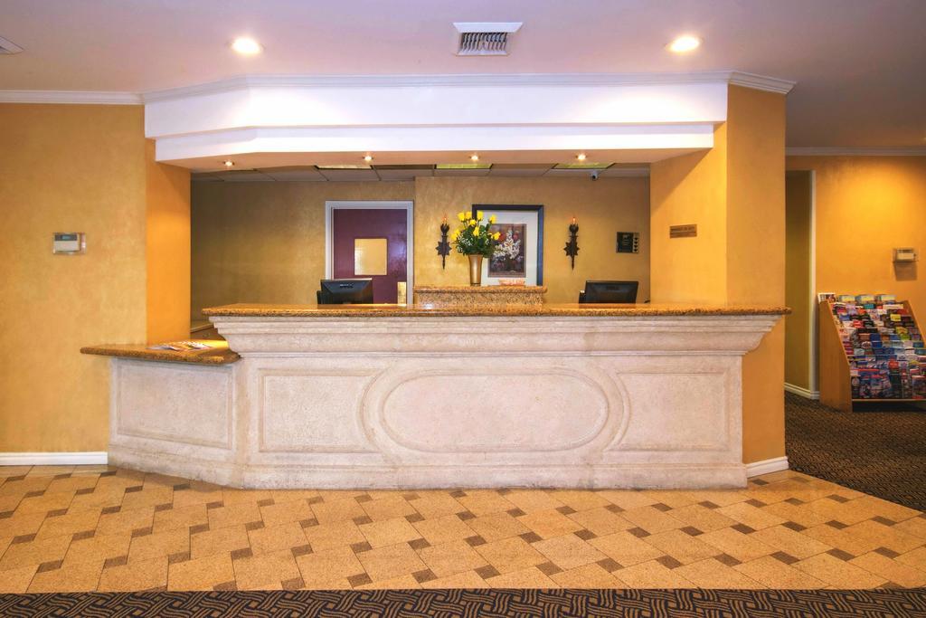 Oakland Airport Executive Hotel Extérieur photo