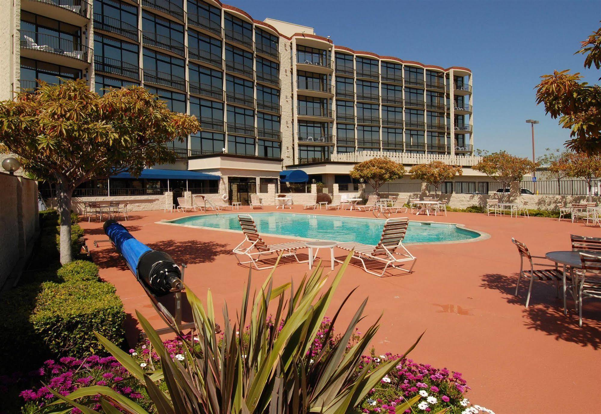 Oakland Airport Executive Hotel Extérieur photo